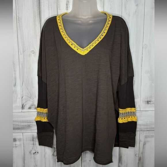NATURAL LIFE Boho Dohlman Gray Yellow Crochet Long Sleeve T-Shirt! - Picture 1 of 6